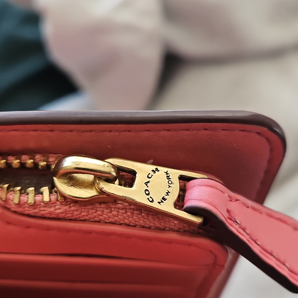 Coach Slim Smooth Pink Leather Wallet - Picture 14 of 14